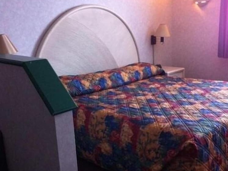 هتل O Hare Inn & Suites