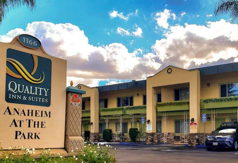 فندق Quality Inn & Suites Anaheim At The Park