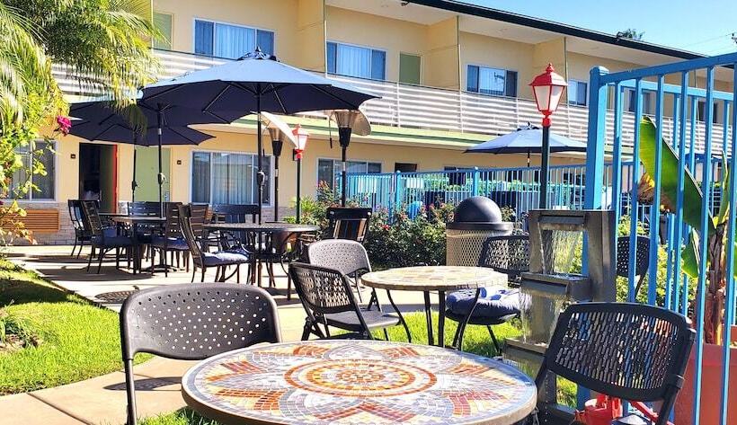 فندق Quality Inn & Suites Anaheim At The Park
