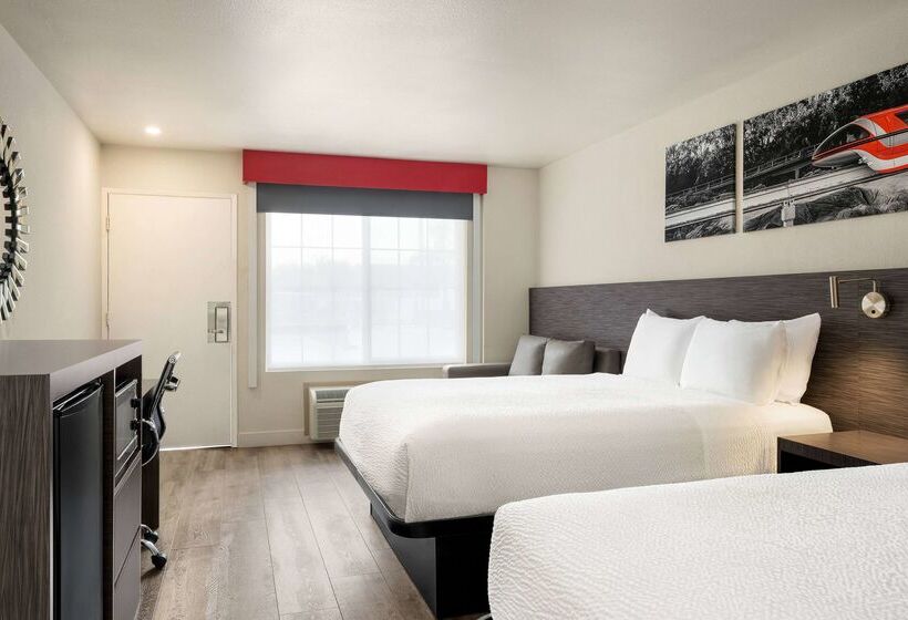 فندق Ramada By Wyndham Anaheim Convention Center