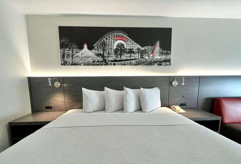 فندق Ramada By Wyndham Anaheim Convention Center