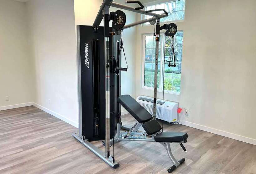 فندق Ramada By Wyndham Anaheim Convention Center