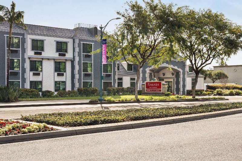 فندق Ramada By Wyndham Anaheim Convention Center