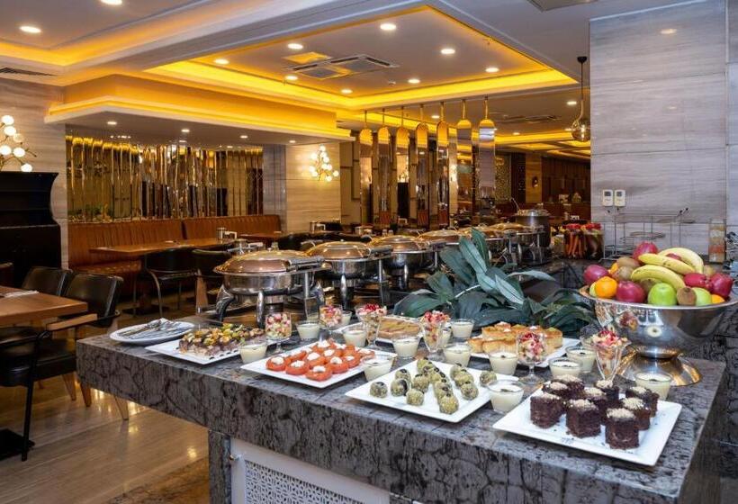 هتل Ramada By Wyndham Istanbul Pera