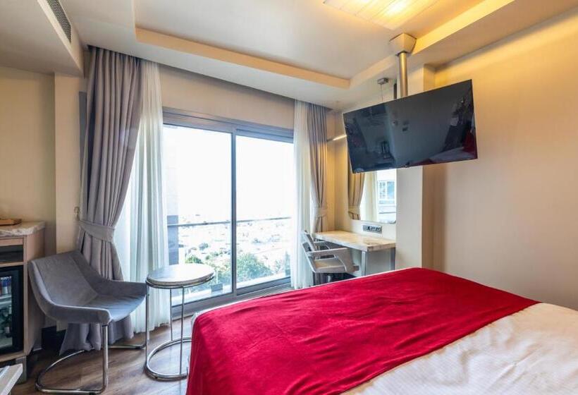 هتل Ramada By Wyndham Istanbul Pera