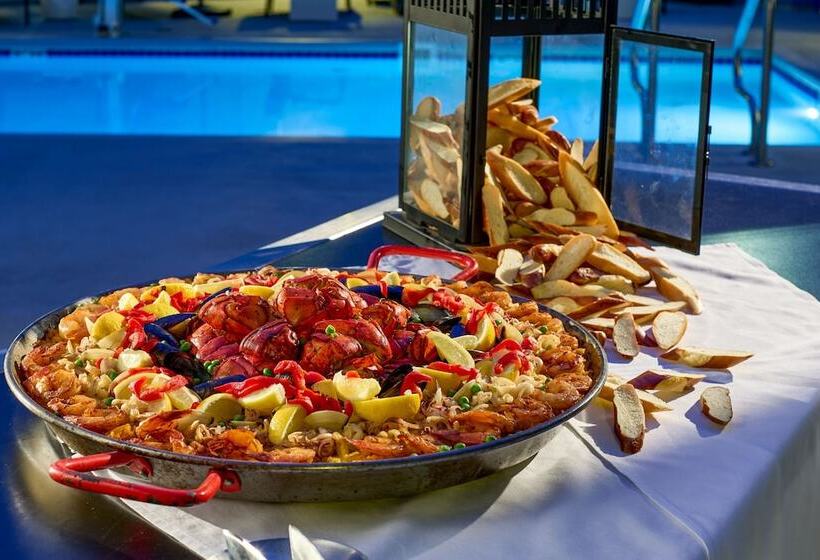 فندق Renaissance Los Angeles Airport