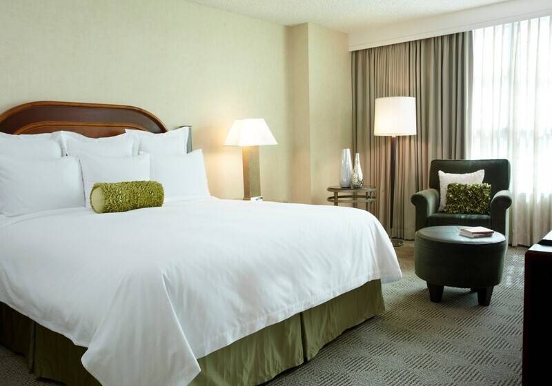 هتل Renaissance Los Angeles Airport