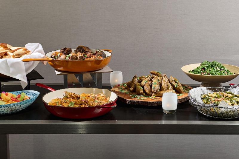 هتل Renaissance Los Angeles Airport