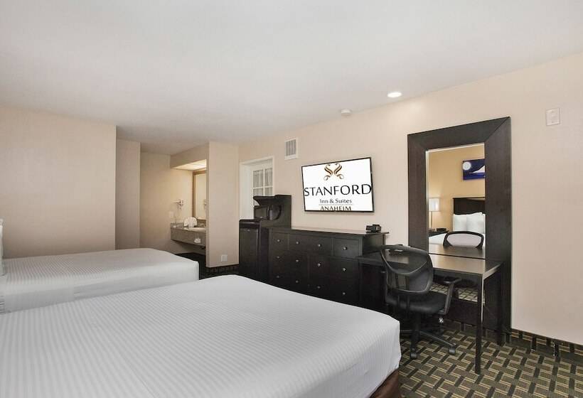 호텔 Stanford Inn & Suites Anaheim
