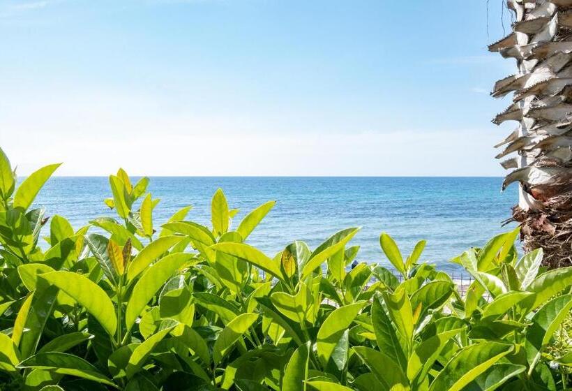 Отель Sunday Beach