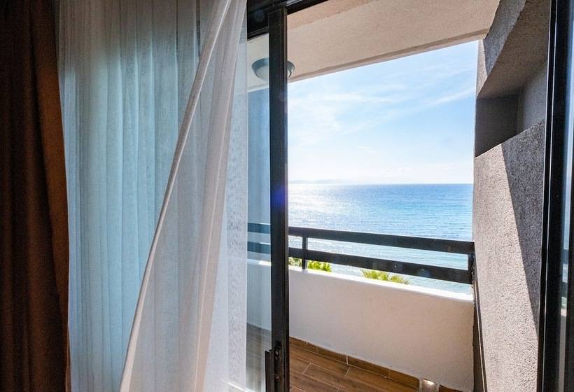 Отель Sunday Beach