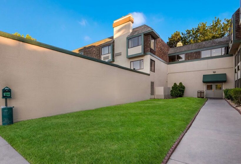 Surestay Plus Hotel By Best Western Reno Airport