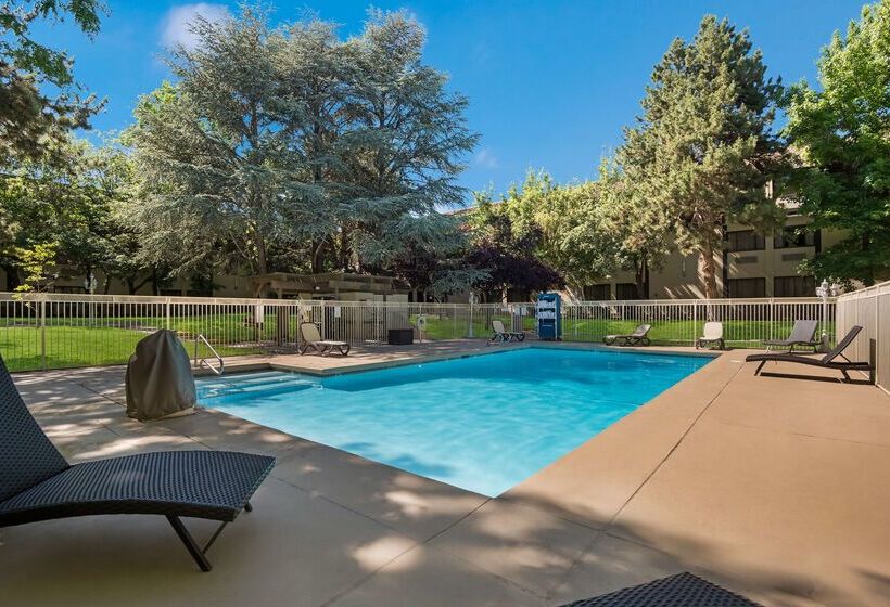 Surestay Plus Hotel By Best Western Reno Airport