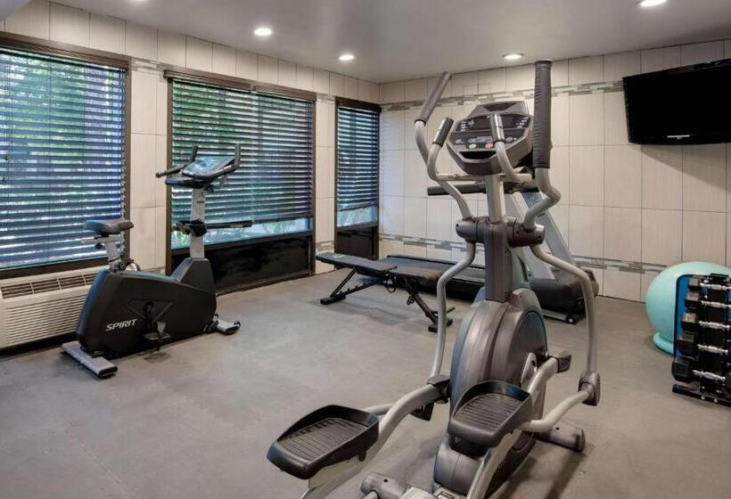 Surestay Plus Hotel By Best Western Reno Airport