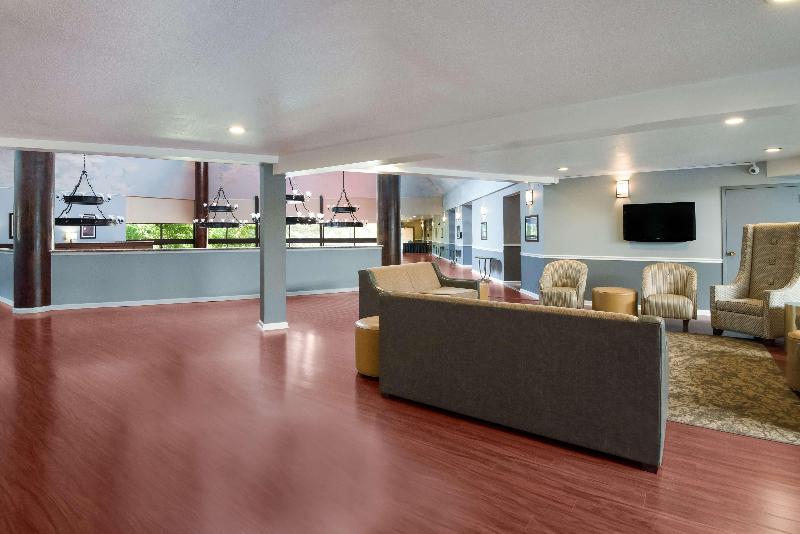 Surestay Plus Hotel By Best Western Reno Airport