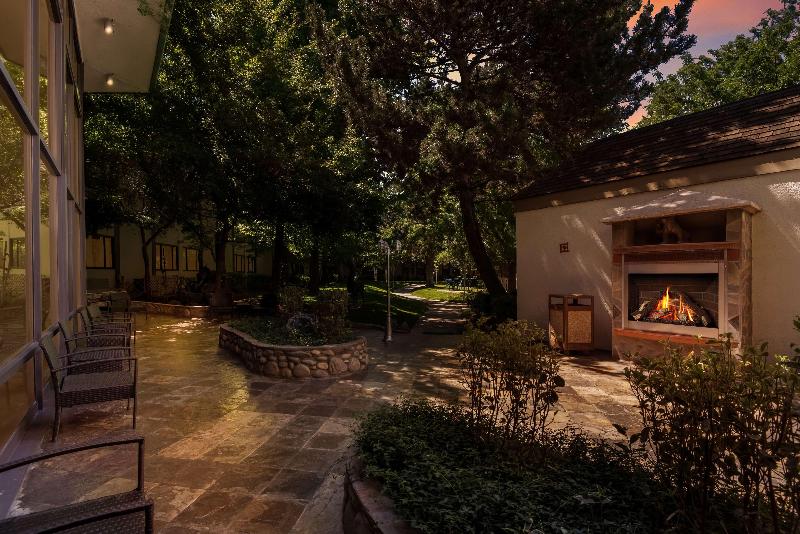 Surestay Plus Hotel By Best Western Reno Airport