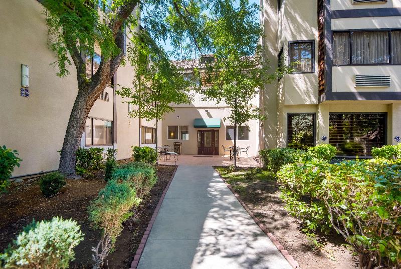 Surestay Plus Hotel By Best Western Reno Airport