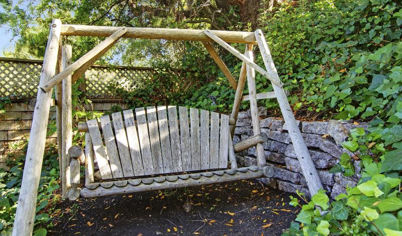 فندق Babbling Brook Inn