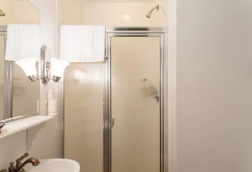 فندق The Coolidge Corner Guest House: A Brookline Bed And Breakfast