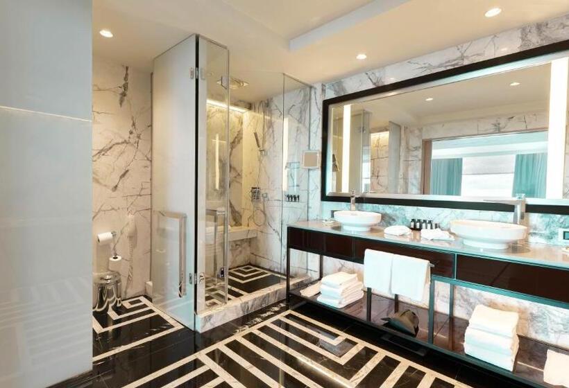 ホテル The Marmara Taksim