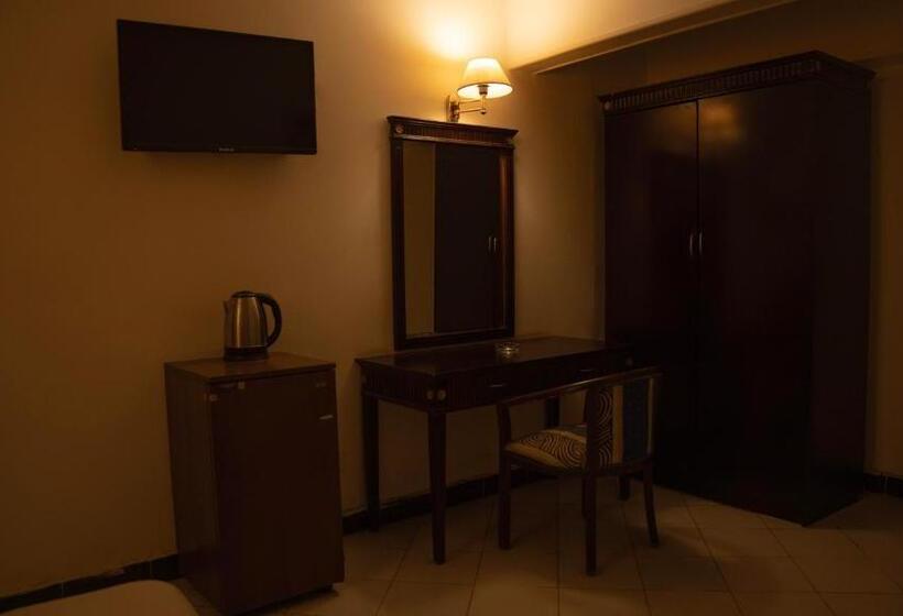 هتل The New Garden Palace