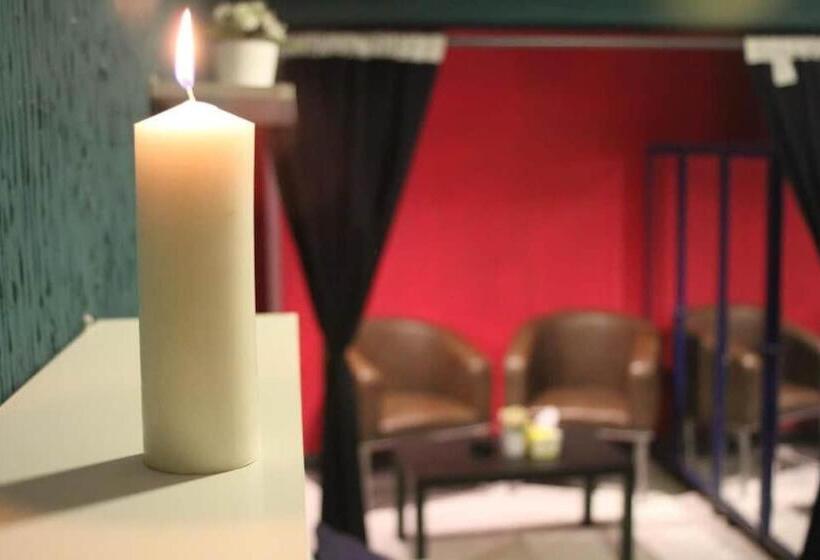 هتل The New Garden Palace