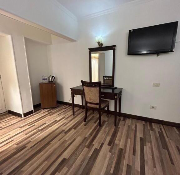 هتل The New Garden Palace