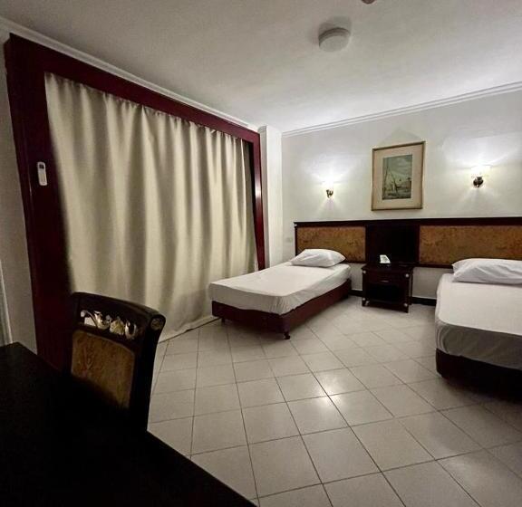 هتل The New Garden Palace