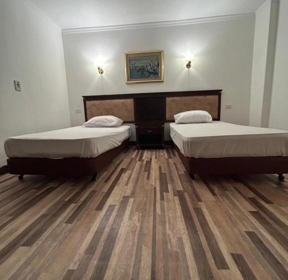 هتل The New Garden Palace