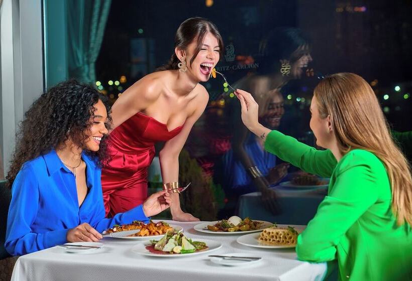 酒店 The Nile Ritz Carlton