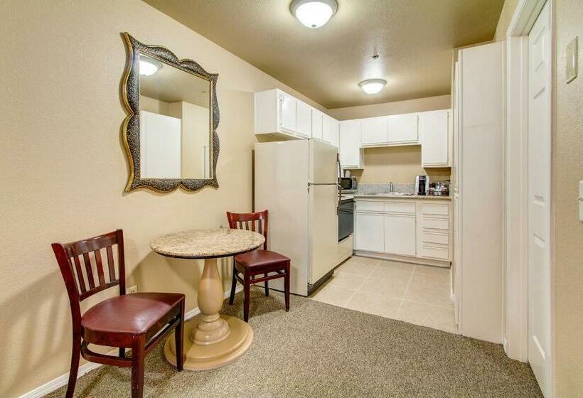 Отель The Rita Suites