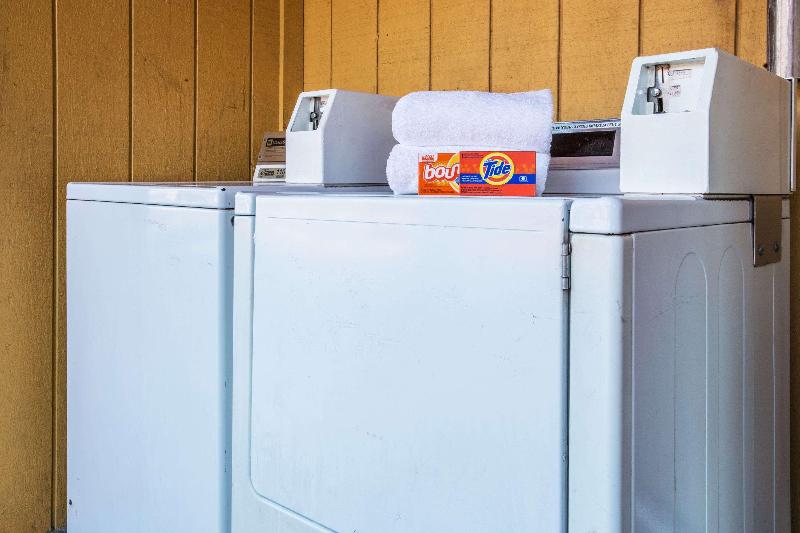 فندق Travelodge By Wyndham Turlock