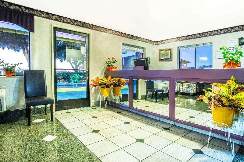 فندق Travelodge By Wyndham Turlock