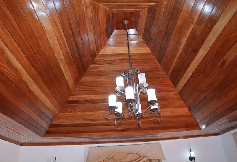 هتل White Horse Inn