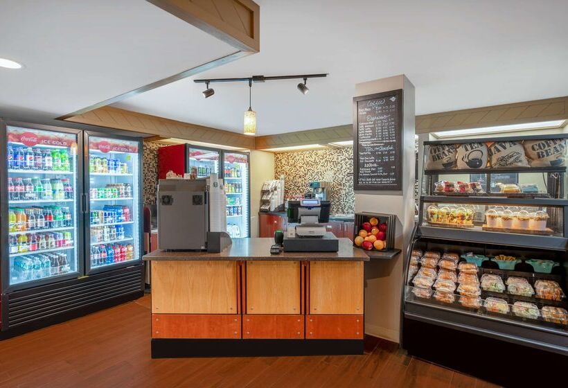 هتل Wyndham Indianapolis Airport