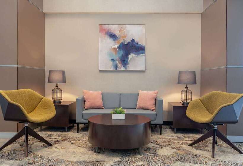 هتل Wyndham Indianapolis Airport