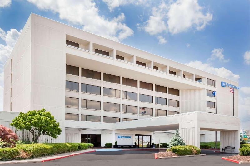 هتل Wyndham Indianapolis Airport