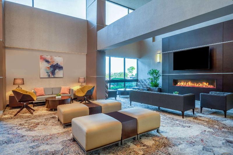 هتل Wyndham Indianapolis Airport