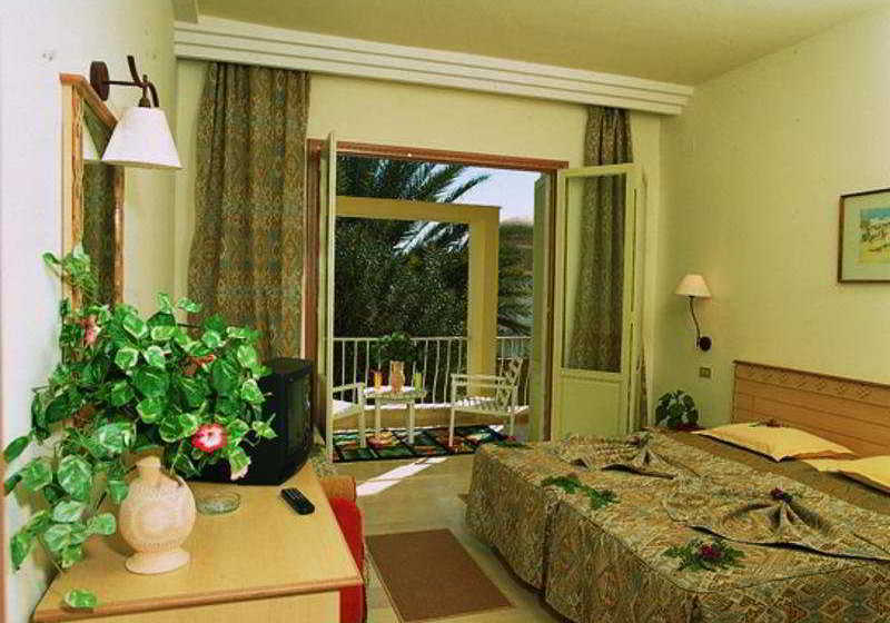 בית מלון כפרי Yadis Oasis Tozeur