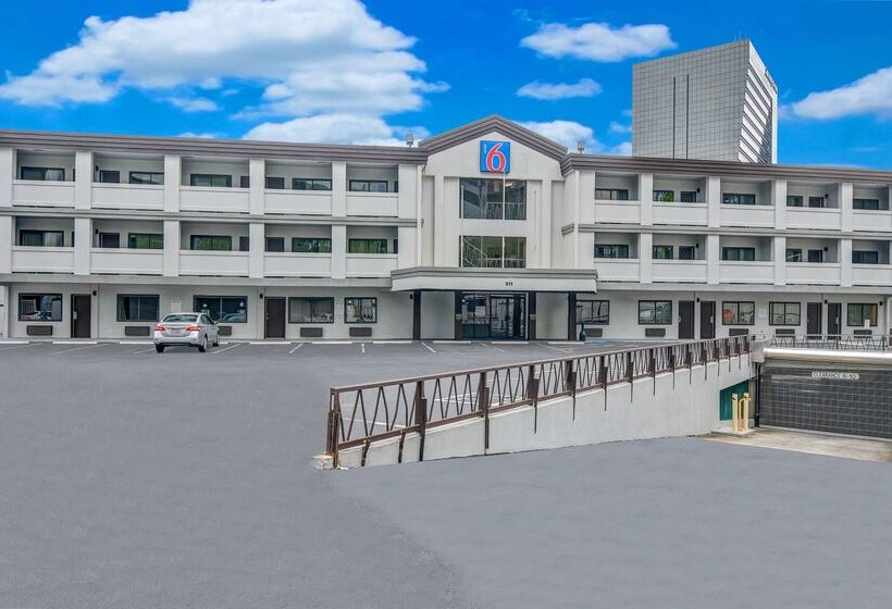 Motel 6 Atlanta, Ga   Downtown