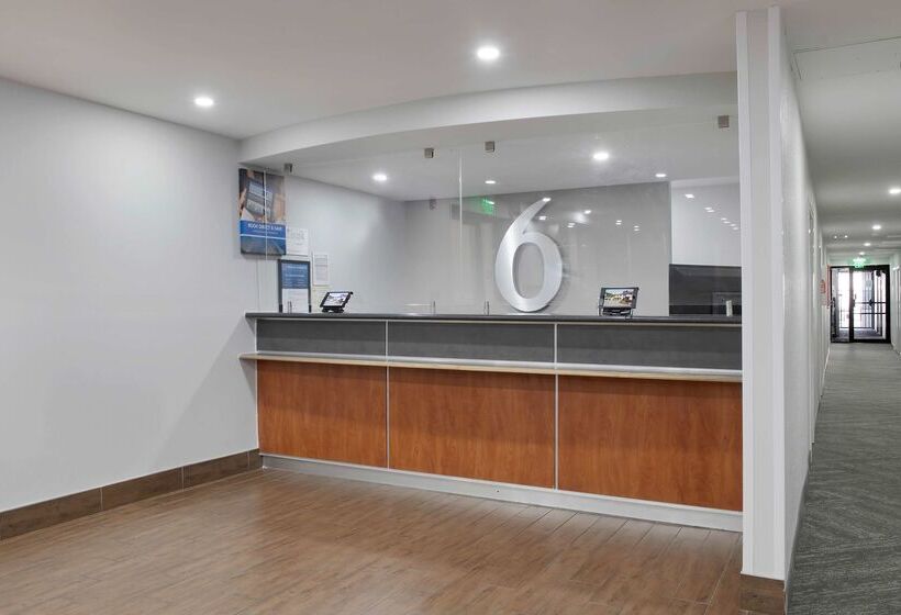 Motel 6 Atlanta, Ga   Downtown