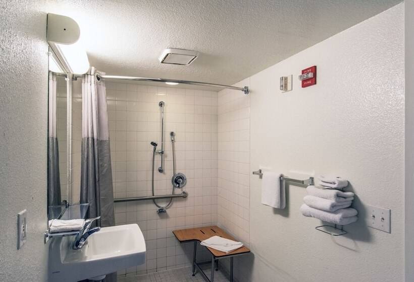 Motel 6eureka, Ca Redwood Coast