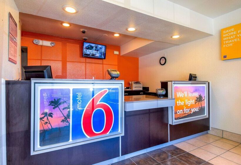 Motel 6pomona, Ca  Los Angeles