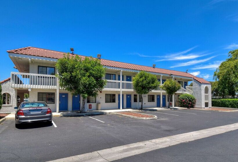 Motel 6pomona, Ca  Los Angeles