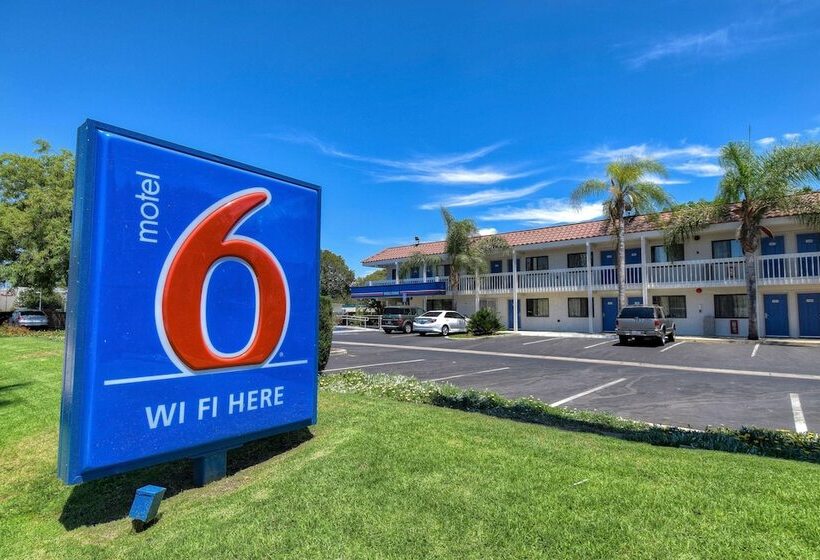 Motel 6pomona, Ca  Los Angeles