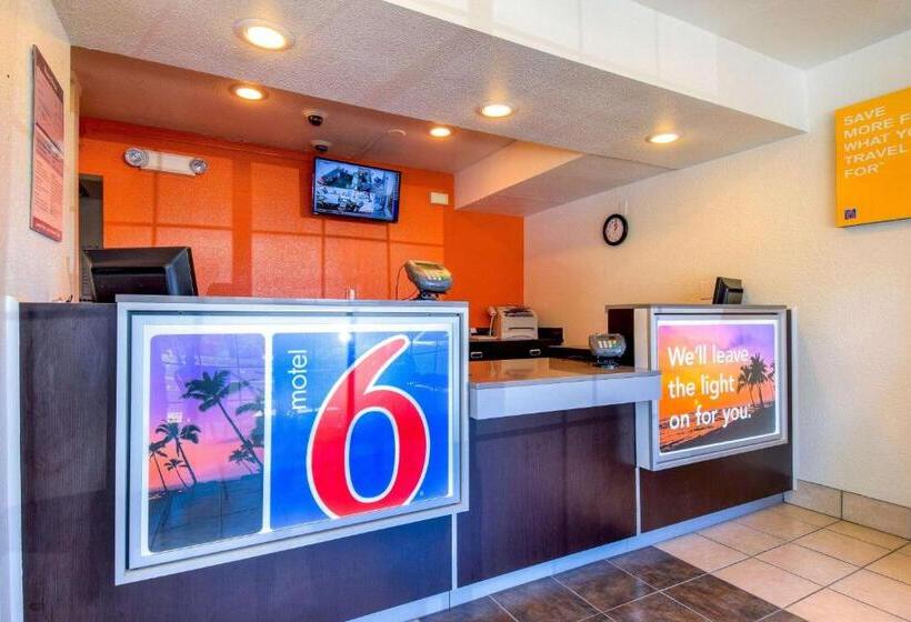 Motel 6pomona, Ca  Los Angeles