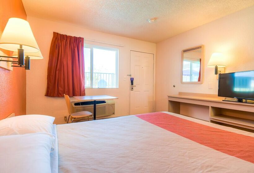 Motel 6 Rancho Mirage, Ca  Palm Springs