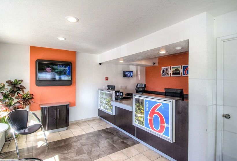 Motel 6 Redding, Ca  South