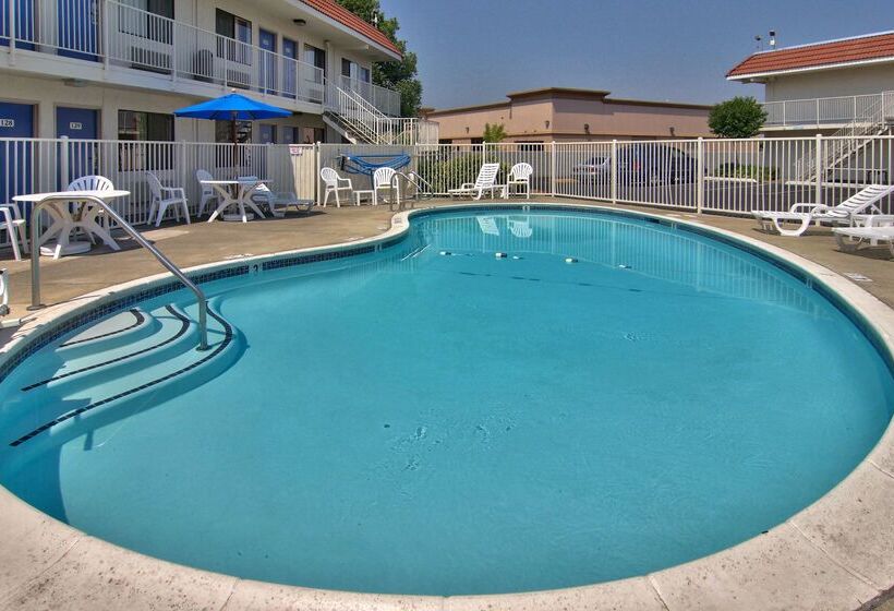 Motel 6 West Sacramento, Ca