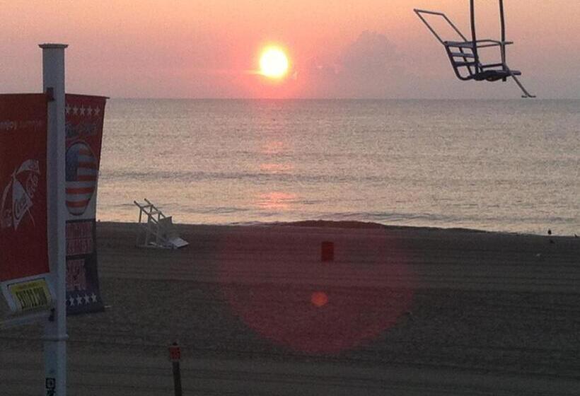 فندق على الطريق Aztec Ocean Resort